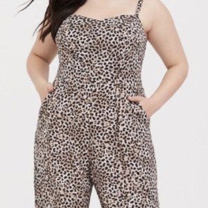 NEVER WORN Torrid Size 0 Leopard Challis Jumpsuit